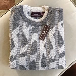 New AXIOM Crew Neck Sweater-Gray/Beige-Size Med